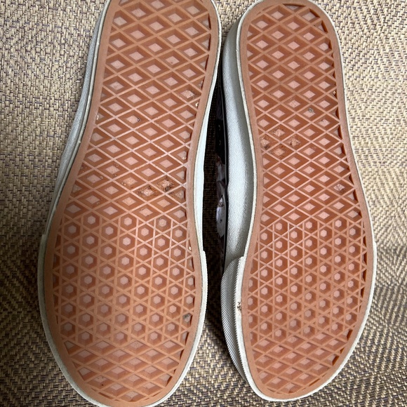 Limited Edition Vans ASPCA Cats Authentic’s - Picture 4 of 5